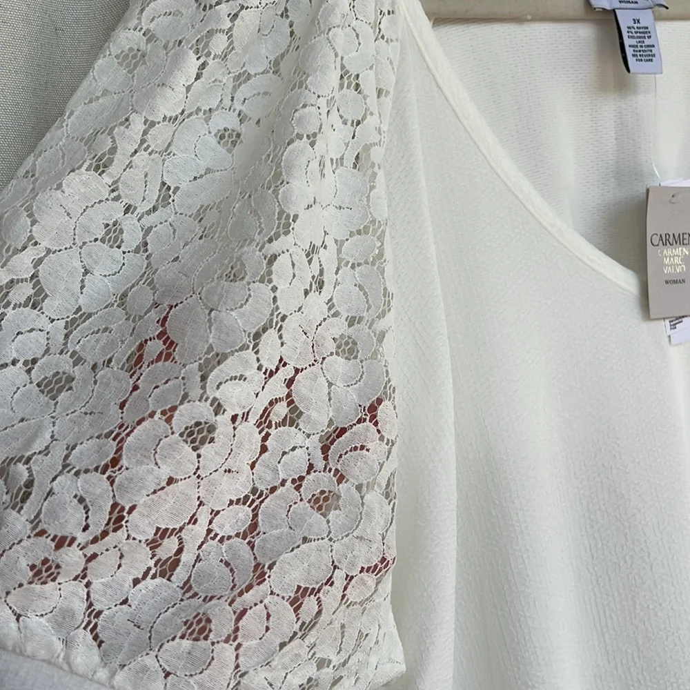 CARMEN MARC VALVO 96% rayon Lace sleeve v neck top size 3x